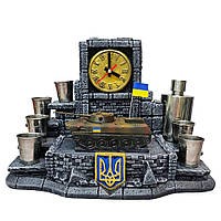Оригинальный подарок куму с часами, Сувенирный настольный подарок для мужчины "Украинская БМД-2"