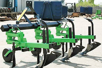 Культиватор окучник Бомет 3-секційний міжрядної обробки до міні трактора (лапи КПС, долота, підгортачи)