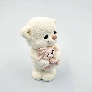 Шоколадна фігурка Білий ведмедик з іграшкою