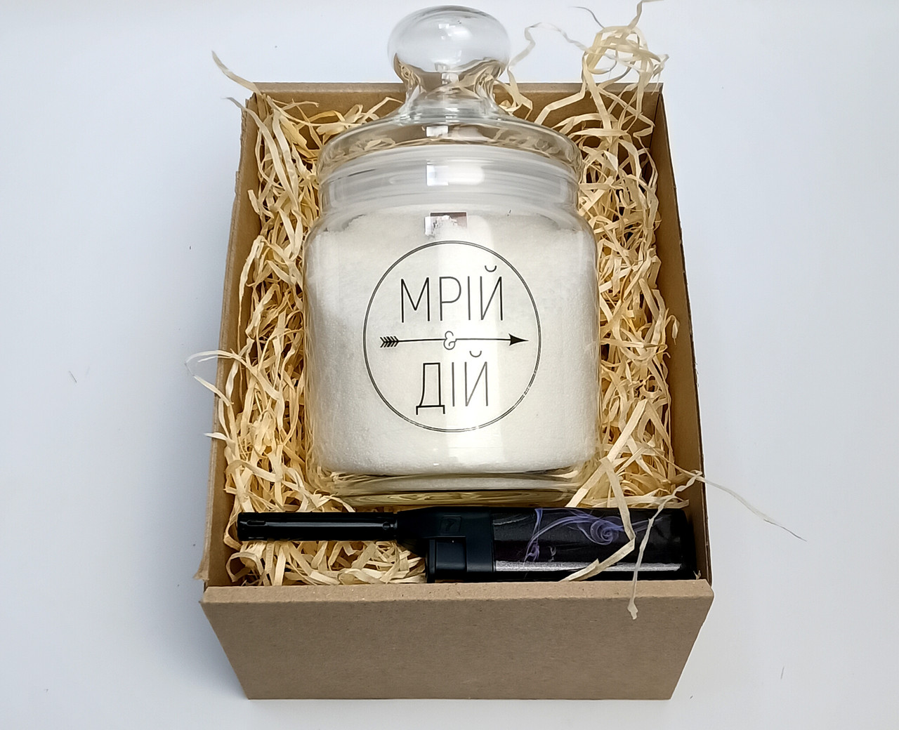 Свічка для досягнень і мотивації  "Мрій- дій": Магія вогню - Насипна свічка з дерев'яним гнотом і аурою затишку