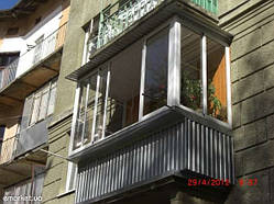 Балкони з виносом
