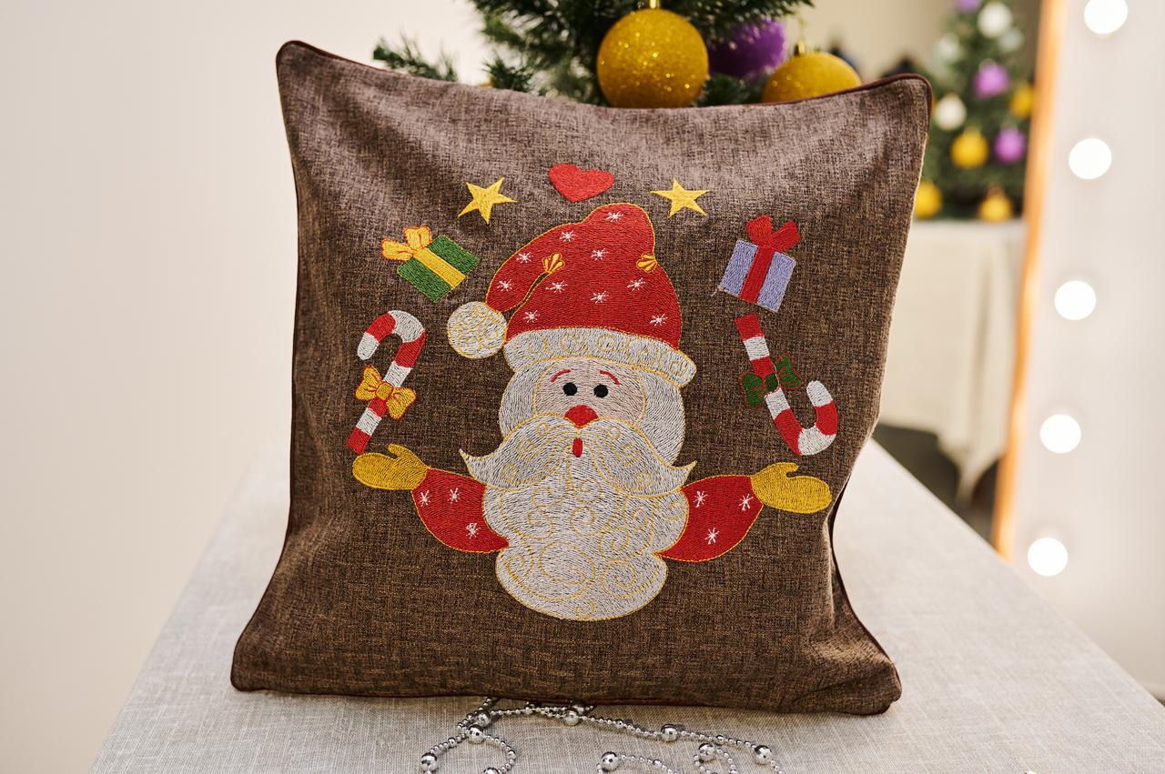 Наволочка на декоративну подушку з вишивкою -Санта з подарунками / ПП "Світлана-К"