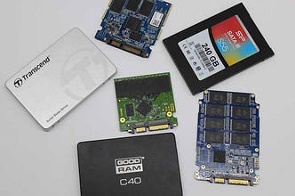 Внутрішні та зовнішні жорсткі диски, HDD, SSD