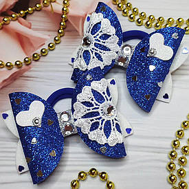 Дитячий бант із фоамірану на резинкі для волосся (бантик синій білий ручної роботи новорічні банти канзаші для дівчаток)