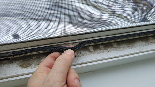 зняття старого ущільнювача зняття старого ущільнювача