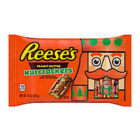 Новорічні цукерки Лускунчик Reese's Nutcrackers з арахісовою пастою 260г