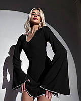 Жіноча оксамитова сукня міні з великими рукавами чорна