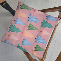 Подушка на стілець із зав'язками Ялинки на рожевому тлі