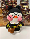 М'яка іграшка плюшева качка Лалафанфан Duck lalafanfan cafe mimi в одязі та окулярах у чорних окулярах, фото 3