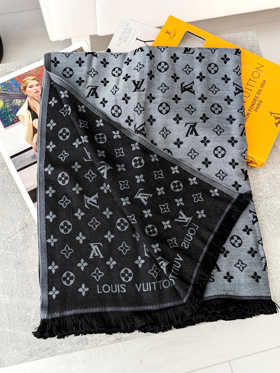 ПАЛАНТИН ШАРФ, ХУСТКА LOUIS VUITTON Луї Вітон темно-синій