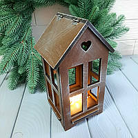 Декоративний дерев'яний будиночок — світильник (ліхтарик). 22 на 12.5 см