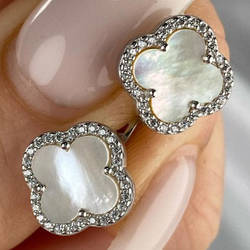 Срібні сережки родовані з каменем білим і фіанітами в формі конюшини (1 см) РН-564