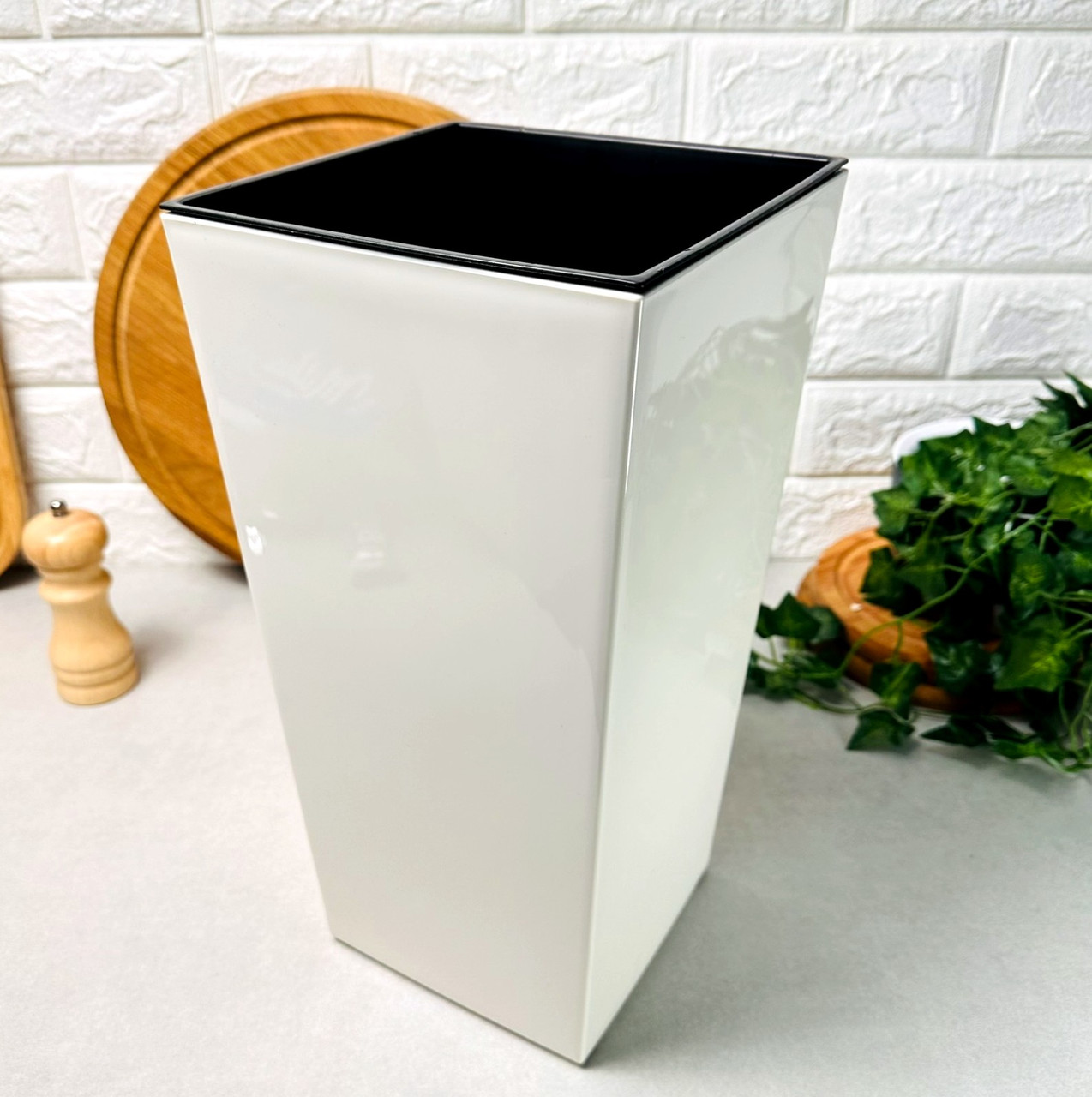 Високий конусний горщик квітковий 9.2 л Крем Фінезія Ламела