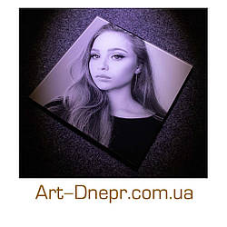 Кольоровий портрет на склі 400х500х12 мм