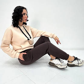 Трендові образи зі спортивним комплектом для жінок від FG 4