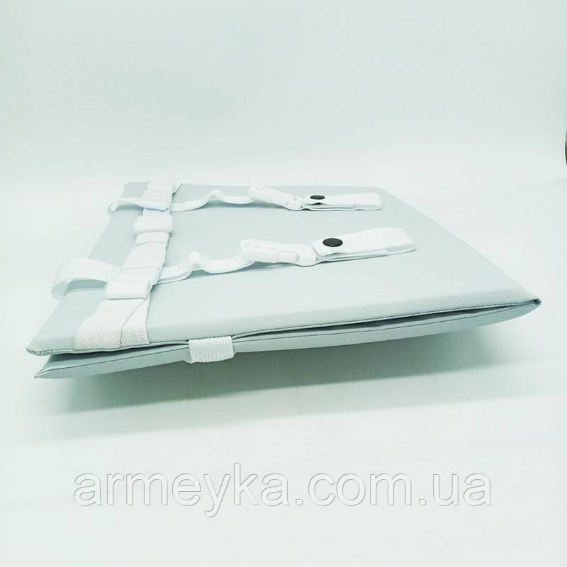 Каримат килимок-сидіння 38x30x1,1 cm, складаний (2 секції, довжина 61 см) білий комбінований UA