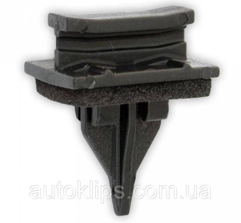 Кліпса кріплення молдингу вітрового скла FORD Transit 4494055