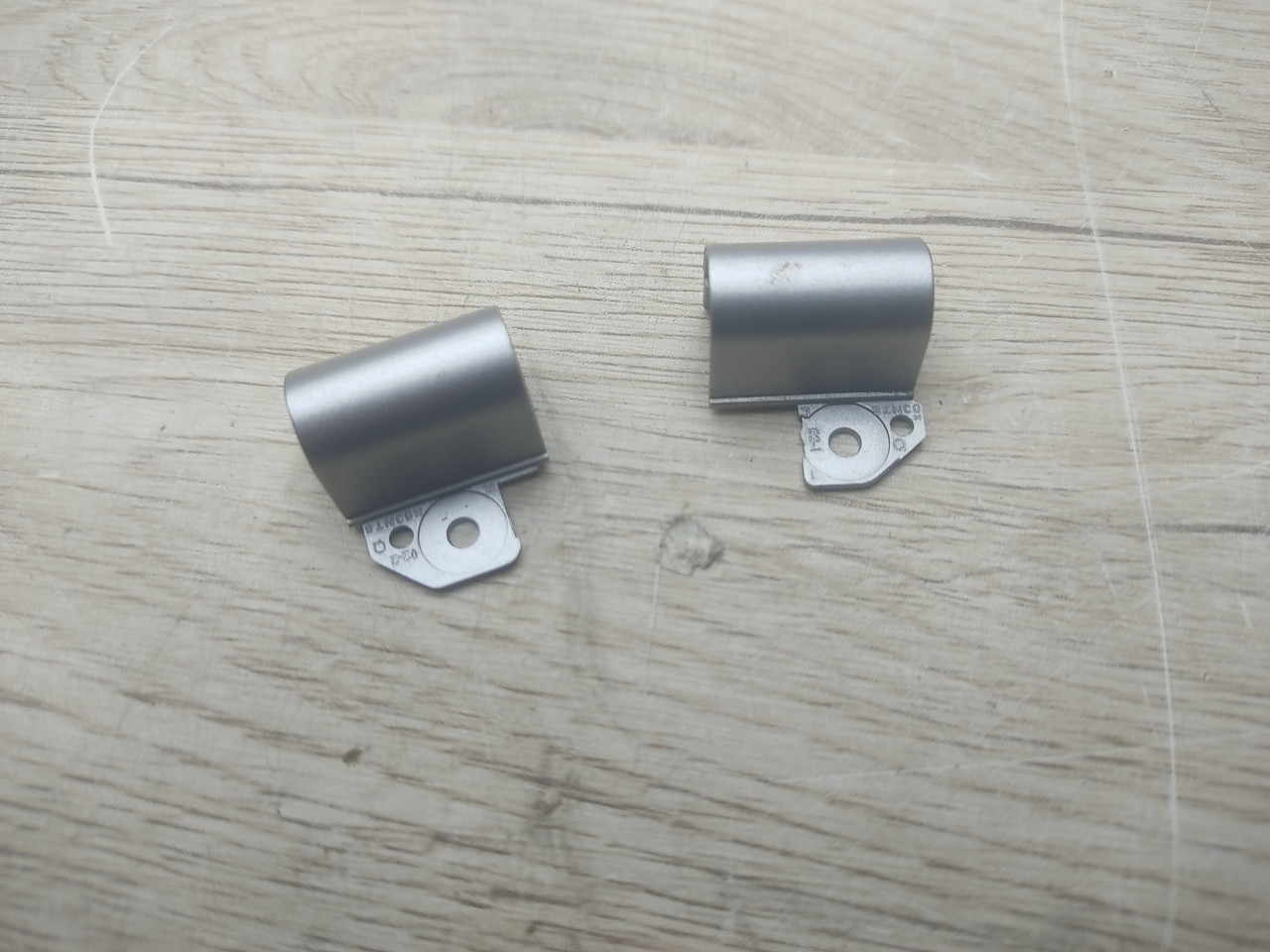 HP ProBook 450 G4 Заглушки на петлі б/в