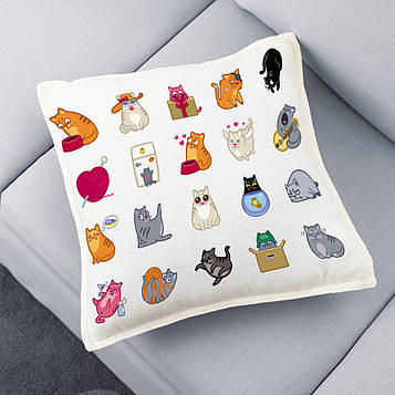 Яскрава декоративна подушка з принтом "Веселі котики"