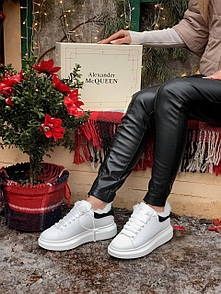 Кросівки жіночі білі зимові McQueen black white FUR (05281)