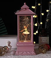 Новогодний декор "Балерина" квадратный фонарь со снегом розовый. 27*10*10 см. Fenix