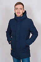 Чоловіча зимова куртка, синього кольору.