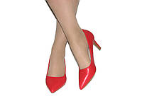 Женские красные классические туфли на средней шпильке 40