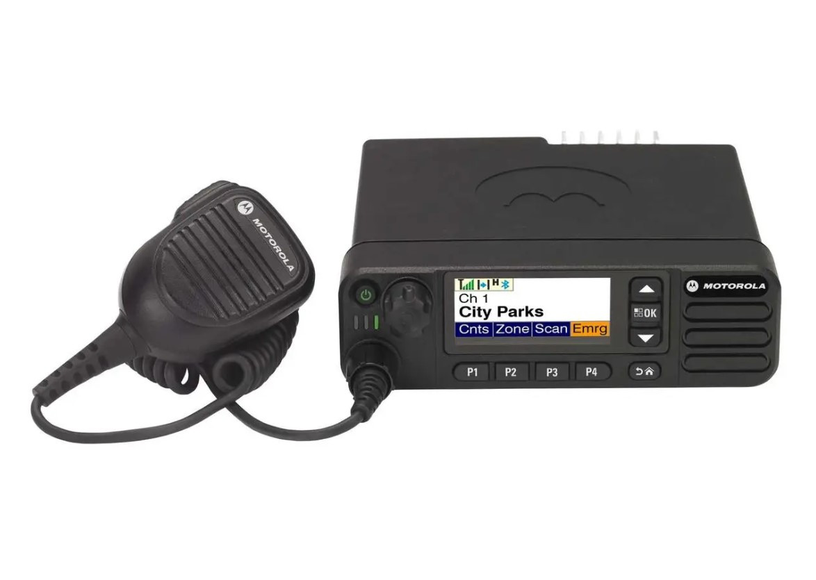 Цифрова радіостанція Motorola MotoTRBO DM4601E VHF LP 25 W MDM28JNN9RA2AN