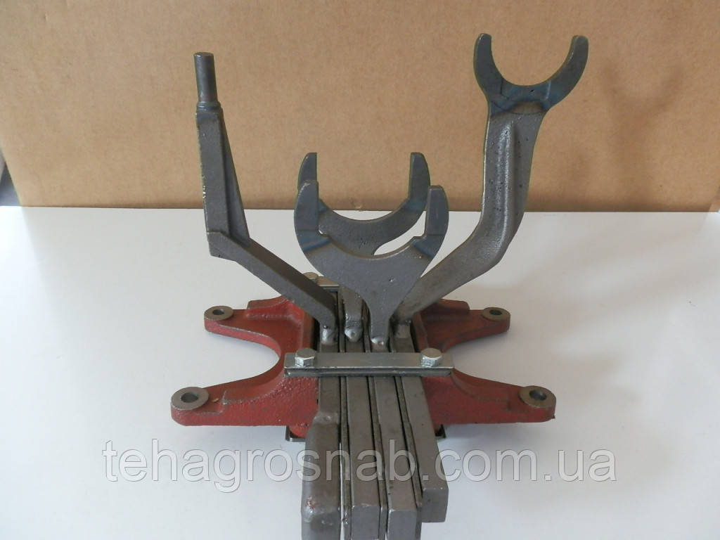 Корпус 50-1702080 вилок кпп МТЗ у зборі