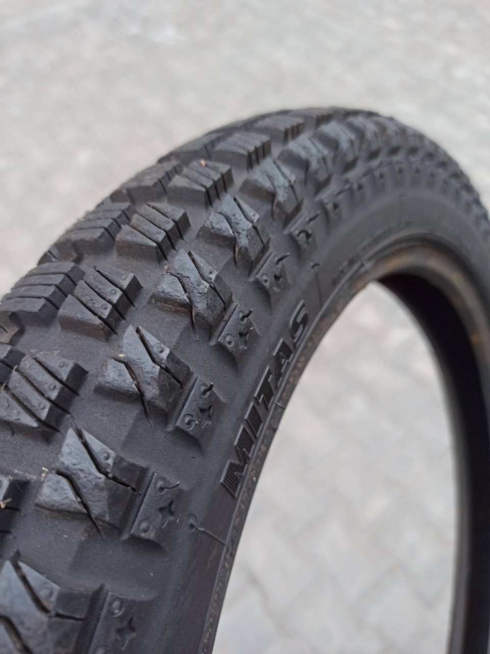 Мотошина 3.00-17 MITAS SW-10 Шиповка Шина на мопед, фото 1