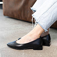 Элегантные женские туфли из натуральной кожи на маленьком каблуке черного цвета