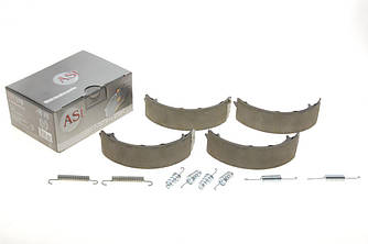 Колодки ручника MB Sprinter 208-316 96- (з пружинками) AUTO STANDART AST570 UA62