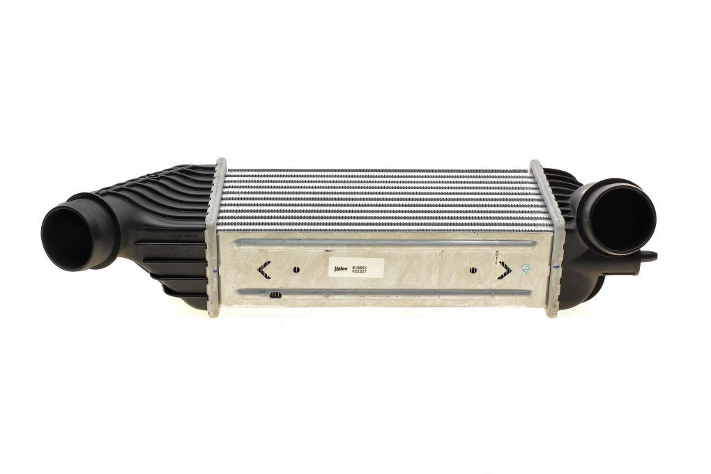 Радіатор інтеркулера Citroen Jumper/Fiat Scudo/Peugeot Expert 1.6/2.0/2.2D Multijet/HDi 06- VALEO 818651 UA61