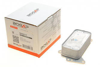 Радіатор масляний BMW 1 (F20)/3 (F30)/5 (F11)/X3 (F25) 07-18 (теплообмінник) (N47) BOGAP B4222117 UA62