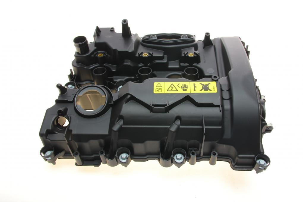 Кришка клапанів BMW 3 (F30/F80)/4 (F32/F82)/5 (F10/)X5 (F15/F85) 1.5 13- B38 BOGAP B1115112 UA61