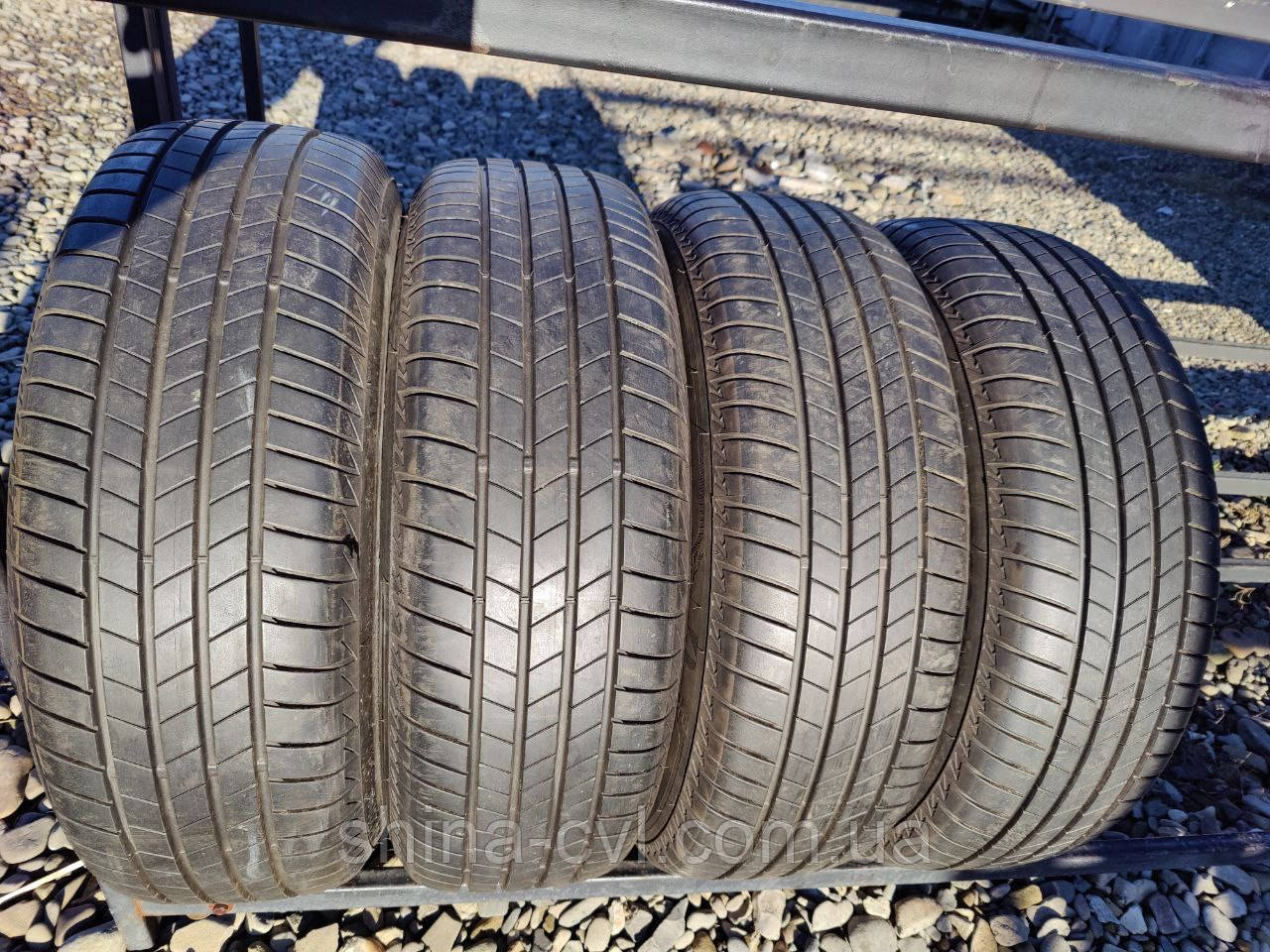 Літні шини 235 65 r17 108V Bridgestone Turanza T005