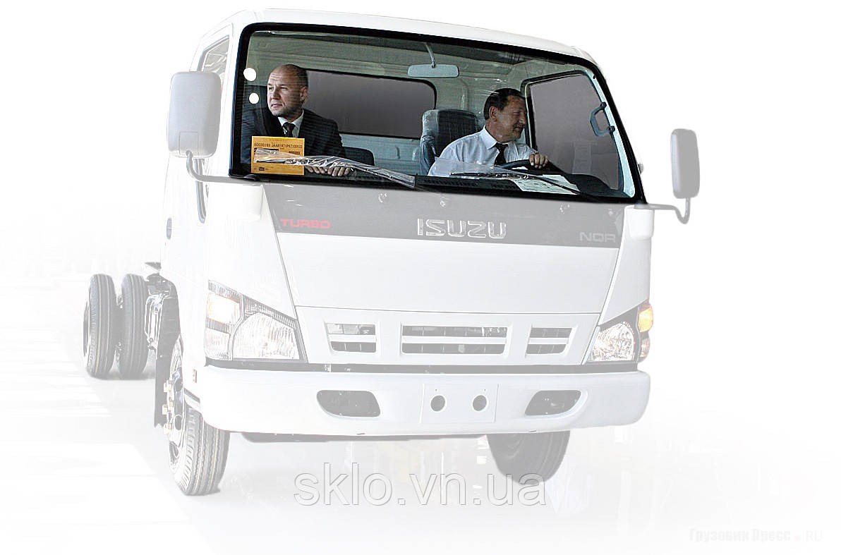 Лобове скло Isuzu NPR/NQR (1995-2008) Ісузу NPR/NQR