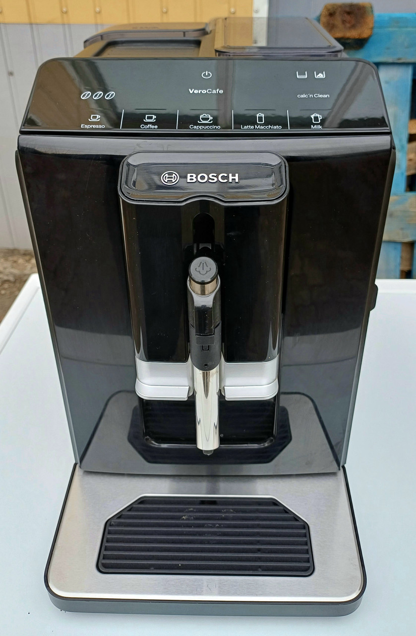 Кавомашина кавоварка Бош Bosch TIE20119 чорна 2023 р капучино