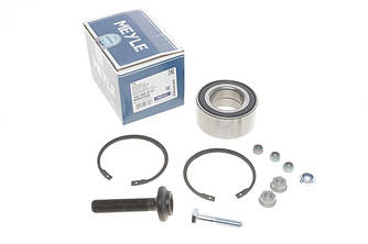 Підшипник маточини (передньої) Audi 100/200/A4/A6/Skoda SuperB I/VW Passat .88-08 (43x82x37) 100 498 0137 UA62