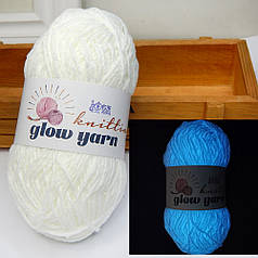 Пряжа флуоресцентна світиться у темряві GlowYarn 30 гр, 1,7 мм, білий, блакитне свічення
