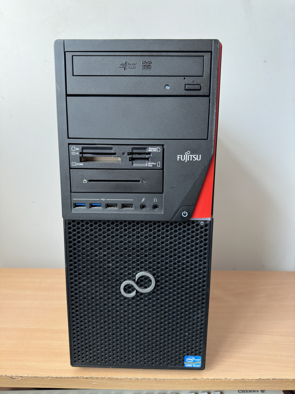 Системний блок б/у з Німеччини Fujitsu Esprimo P910 i5-2400/4 ГБ/ DVD-RW  socket 1155 USB3.0