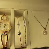 Жіночий Подарунковий Набір Ювелірних Виробів Disu. Кулон, Годинник, Браслет у Подарунковій Упаковці - W6, фото 3