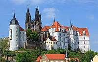 Три горішки для Попелюшки: Дрезден, Прага, Краків