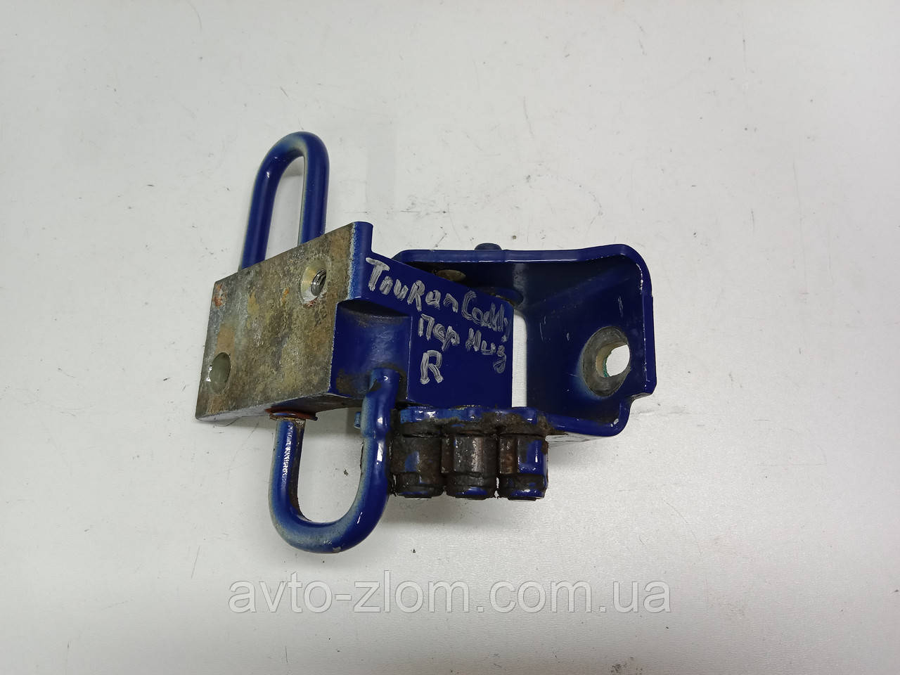 Нижня петля передніх дверей Volkswagen Touran, Caddy. Туран, Кадді. Права. 2003–2010. 1T0831412A., фото 1