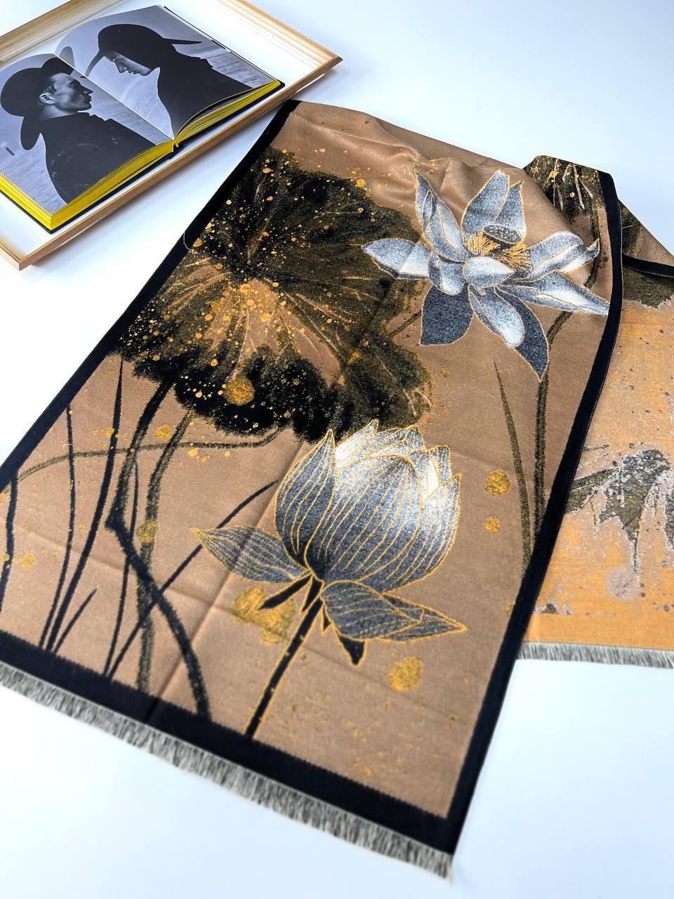 Теплий шарф палантин картина Лотос 180*70 см коричневий