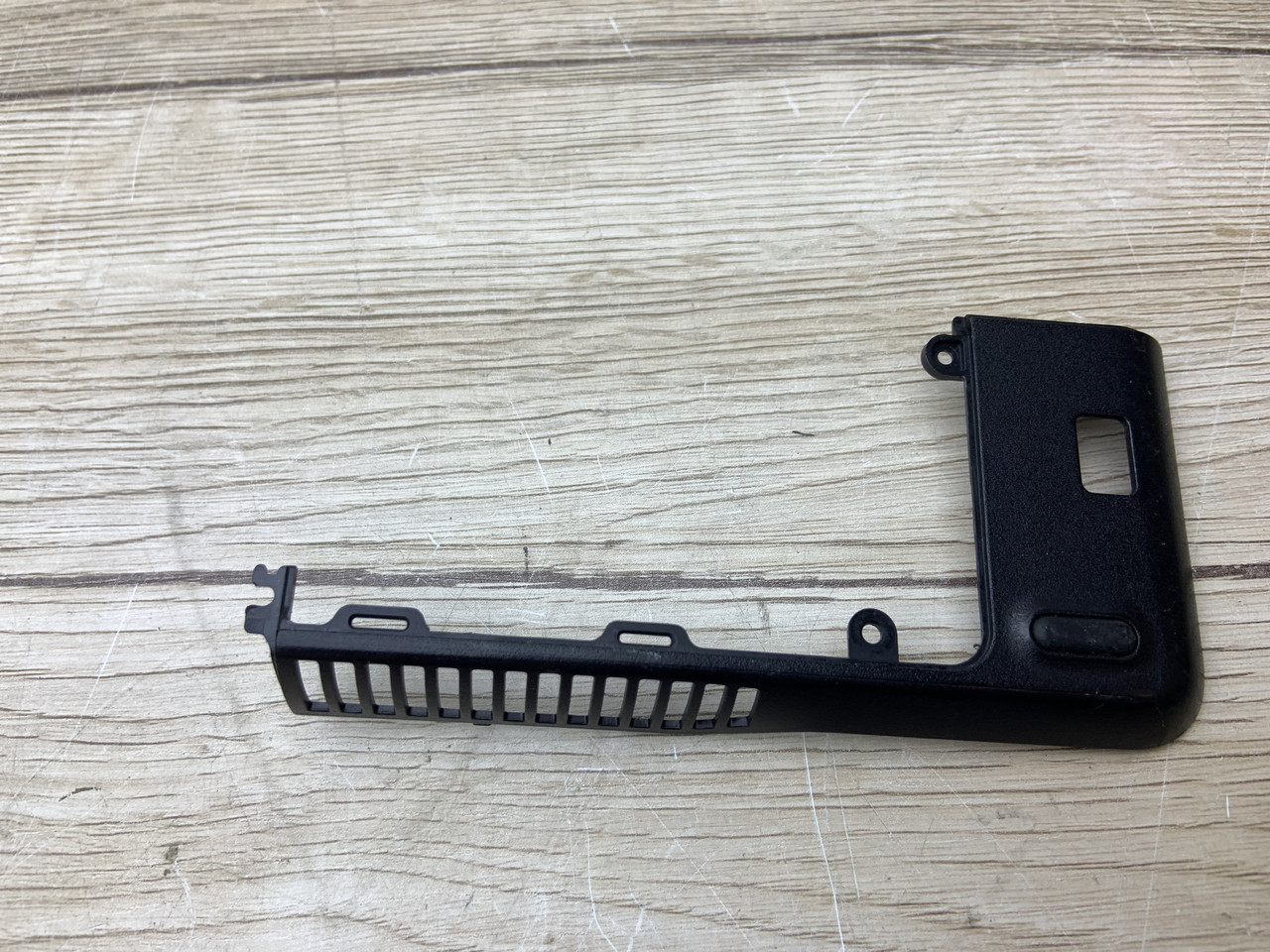 Dell latitude E6440 Кришка E1 (Сервісна кришка нижнього корпусу з решіткою радіатора) AP0VG000600 4A б/в #