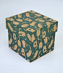 Коробка паперова зелена котики 14,5*14,5*14,3см