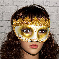 Венецианская маска карнавальная женская Вероника белая с золотом