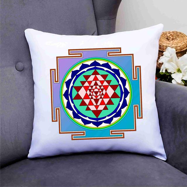 Декоративные подушки с принтами (рисунками и надписями)