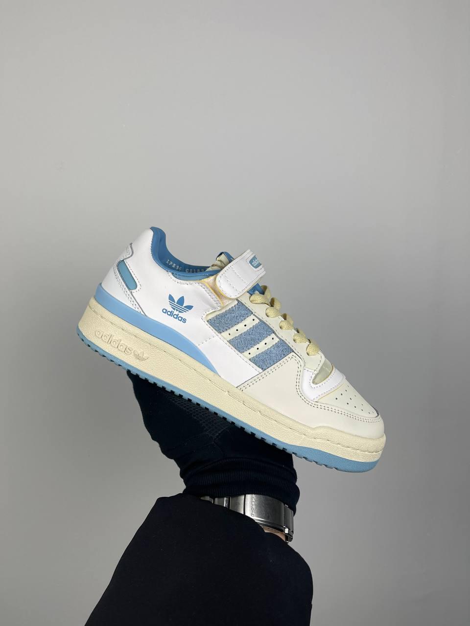 Стильні жіночі кроссівки Adidas Forum. Красиві жіночі кросси на кожен день Адідас Форум.